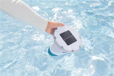 Bestway SolarGlow LED kemikaliedispenser med 4-färgad belysning-7