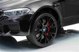 BMW M5 Drift Drift 21,6V Svart för barn 2.4G +Läderstol-7