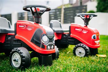 Case IH Gå-Traktor med Trailer och verktyg-10