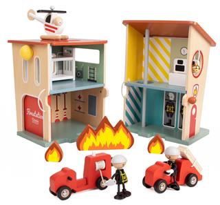 Classic World Träleksak Brandstation med tillbehör