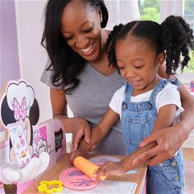 Kidkraft Minnie Mouse Bageri & Café Lekkök i Trä -5