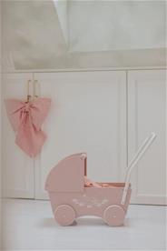 Krea Dockvagn i trä, Rosa-4