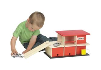 Krea Garage / Biluppställningsplats i trä-3