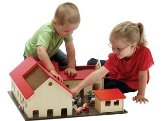 Krea trä bondgård stor-4