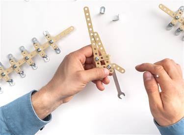 Metalcraft DIY 3D gitarr gul metall byggsats-8