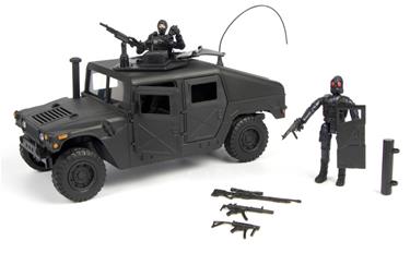 S.W.A.T. Humvee  m. tillbehör +2 figurer 1:18